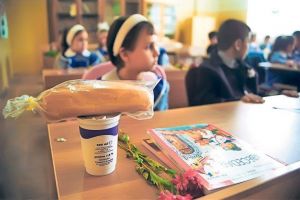 Cu ce va fi înlocuit Programul Cornul şi laptele. Liviu Pop: Spre zona aceasta ne îndreptăm