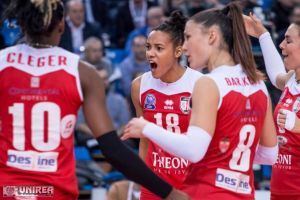 Volei Alba Blaj, în stil de mare campioană, în Champions League! Formaţia din „Mica Romă” a repurtat o victorie fabuloasă în Polonia cu Developres SkyRes Rzeszow şi e liderul grupei!