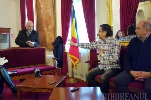 Centenarul, debut cu stângul în Oradea: Concertul de Mica Unire nu se poate ţine în sala Teatrului, din cauza repetiţiilor actorilor maghiari (VIDEO)