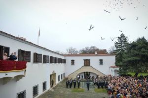 Presa centrala: Casa Regala va parasi Palatul Elisabeta din Capitala