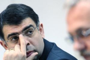 Cazanciuc îi declară RĂZBOI lui Dragnea: ”TUDOSE TREBUIE SĂ AIBĂ O MARE LIBERTATE PENTRU A-ȘI FORMA ECHIPA GUVERNAMENTALĂ!”