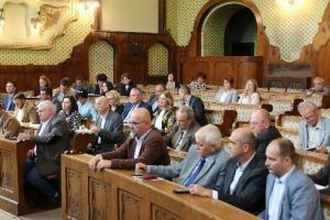 Consilierii judeţeni, convocaţi în şedinţă extraordinară