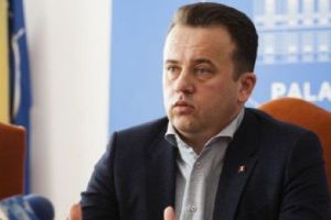 Placheta Eminescu pentru ministrul Educaţiei Naţionale