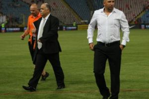 DEBANDADĂ la Dinamo. Antrenorul vrea să transfere cu orice preţ un fotbalist, conducerea se opune cu tărie