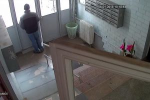 Mai multe deficiente au fost constatate la doua sectii de politie din Bucuresti in cazul politistului suspectat de pedofilie