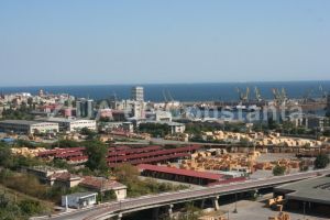 Barja incarcata cu pacura, retinuta in Portul Constanta. Doua dosare pe rolul Tribunalului Constanta. Ce spune avocatul reclamantului (documente) 