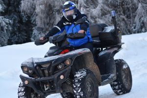 Accident mortal în Vârtop: un bărbat a fost „agăţat” de un ATV şi a aruncat într-o râpă