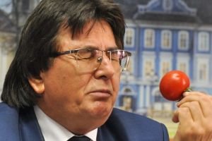 Robu duce dorul legumelor si fructelor de altadata: Autoritatile centrale sa poarte de grija agricultorilor