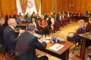 Social-democraţii se reunesc de urgenţă în şedinţă, luni