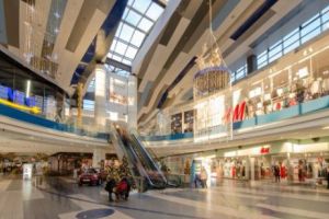 PANICĂ la MALL. ALERTĂ la un important CENTRU COMERCIAL