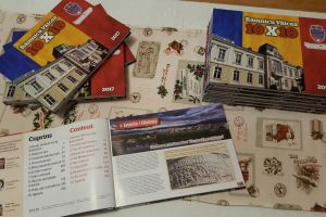 A iesit de la tipar albumul RAMNICU VALCEA 10X10! Ziaristii Gheorghe Smeoreanu si Tiberiu Pirnau au realizat o lucrare unica in peisajul cultural valcean