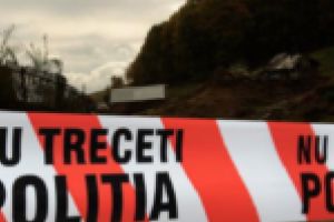 INCREDIBIL. Tatăl criminal din Cornereva şi-a băgat copiii în pungi de plastic şi i-a îngropat la 200 de metri de casă!