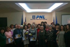 Ziua poetului national, Mihai Eminescu sarbatorita in avans de femeile din PNL Constanta