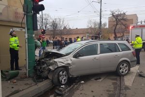 Patru raniti in urma unui accident, la Timisoara