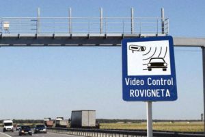Se scumpeşte rovinieta: Proprietarii de maşini grele vor plăti aproape dublu!