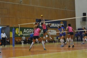 Știinţa Bacău – CSM Lugoj (azi, ora 17.00, Sala Sporturilor)