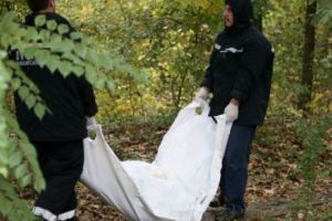 Ce au găsit medicii la autopsia tânărului ucis într-o pădure din Anglia