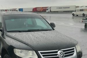 Barbatii care au sustras o masina din Constanta si au incercat sa o scoata din tara pe la PTF Nadlac au fost retinuti