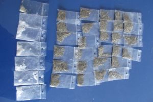 Tinrei din Constanta depistati de jandarmi cu substante interzise asupara lor. Ce zone sunt frecventate de consumatorii de astfel de substante