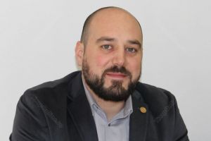 Ionuţ Simionca: Să îşi asume cu toţii criza şi să plece acasă. Sunt iresponsabili!