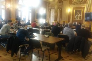 Eşti NEMULȚUMIT de modul în care municipalitatea investeşte banii publici? PARTICIPĂ LA DEZBATERE