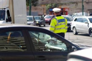 Un politist de la Permise a recunoscut ca a luat mita de peste 50 de ori