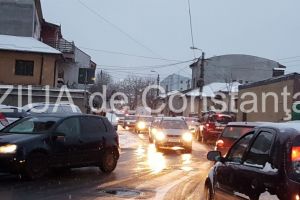 Traficul constantean, paralizat la prima ninsoare. Cum se circula la aceasta ora (galerie foto)