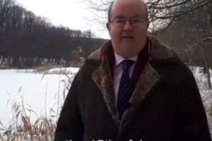 Ambasadorul britanic a plecat la Ipoteşti, de unde recită poezii de Eminescu | VIDEO