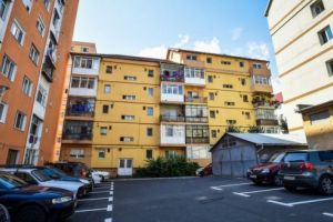 Devenii îşi pot prelungi contractele de închiriere pentru locurile de parcare