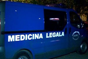 Paznic de primărie, mort în albia unui pârâu