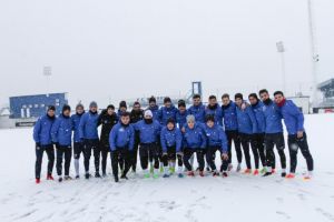 Juniorii Academiei Hagi s-au antrenat astazi pe zapada (galerie foto)