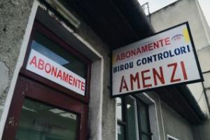 Cluj: Controlorii CTP au dat jos elevii dintr-un autobuz: La - 8 grade, au mers pe jos la şcoală