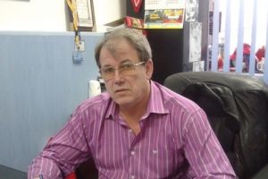 La mintea lui dibace-  MARIAN DINULESCU CHIAR CREDE CĂ A CUMPĂRAT… PRESA!