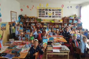 FOTO Elevii sibieni învaţă despre cât de important este consumul de lapte