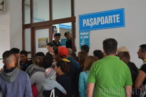 Angajaţii de la Paşapoarte nu mai merg în judeţ, la Salonta, Aleşd şi Valea lui Mihai. Localnicii care vor acte vor veni la Oradea
