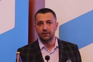 Senatorul Adrian Wiener către primarul Gheorghe Falcă: „Aţi rămas captiv”. DE CE SPUNE ASTA