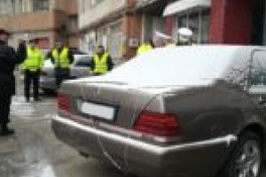 Adio, maşini abandonate! La Reşiţa se face curăţenie! [FOTO/VIDEO]