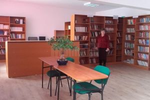 Invitaţie la lectură în biblioteca modernă a Colegiului “Mihai Eminescu” Suceava