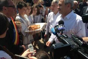 Dragnea: „Nu am stat la aceeaşi masă cu Țuţuianu!” Dar Tel Drum…?