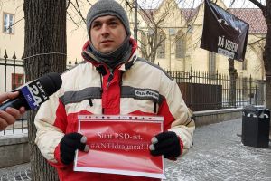 VIDEO – FOTO Un membru PSD s-a alăturat protestelor de la Sibiu: ’’Sunt anti Dragnea!’’