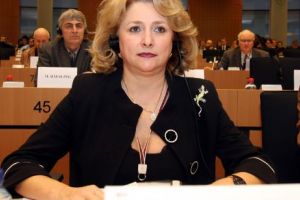 Cum o VĂD lideri PSD pe Viorica DĂNCILĂ