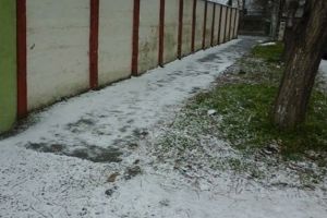 Timisorenii, obligati sa curete trotuarele de gheata si zapada. Cat e amenda!