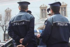 Continuă acţiunile poliţiştilor în zona unităţilor şcolare din Ploieşti