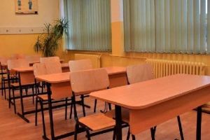Mobilier nou pentru două şcoli din Târgu-Mureş