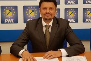 Ionel Bulbuc: „Wiener de la USR este la fel de inutil pentru Arad, precum a fost la Spitalul Judeţean”