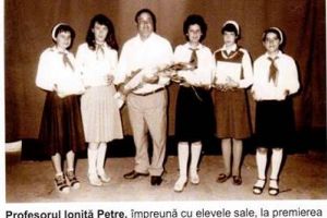 O iniţiativă care se doreşte a deveni tradiţie. Portrete de dascăli ilfoveni (II)