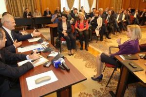 EXCLUSIV! Filmul şedinţei în care PSD şi-a devorat premierul