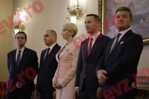 Opoziţia nu se grăbeşte să intre la guvernare