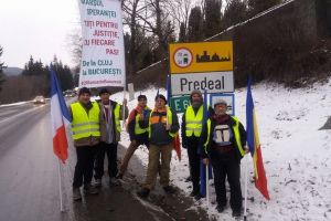 „Marşul speranţei” a ajuns la Predeal. Bistriţeanul Antal Francisc ţine bine pasul (FOTO)