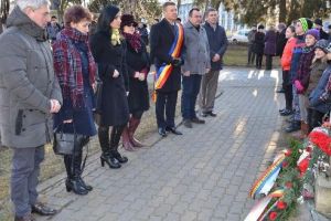 FOTO: “Luceafărul”, omagiat la Luduş